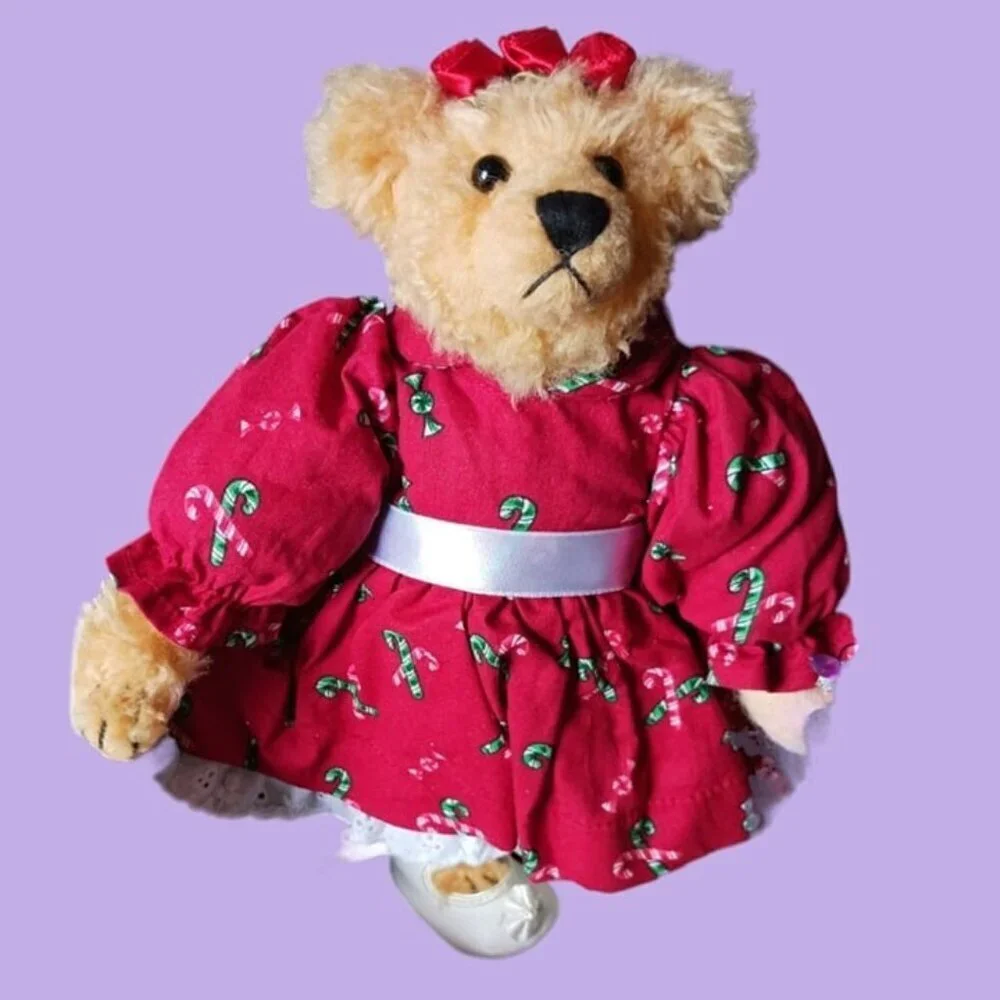 Ashton drake bear Eddie in december with christmas tree & gifts